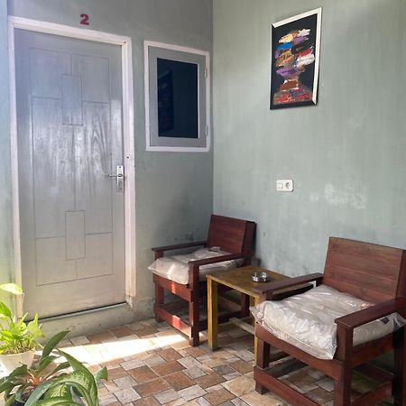 Harry & Mimin Homestay Gorontalo Exterior foto